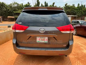 Toyota Sienna XLE 7 Passenger Mobility 2012 Gray