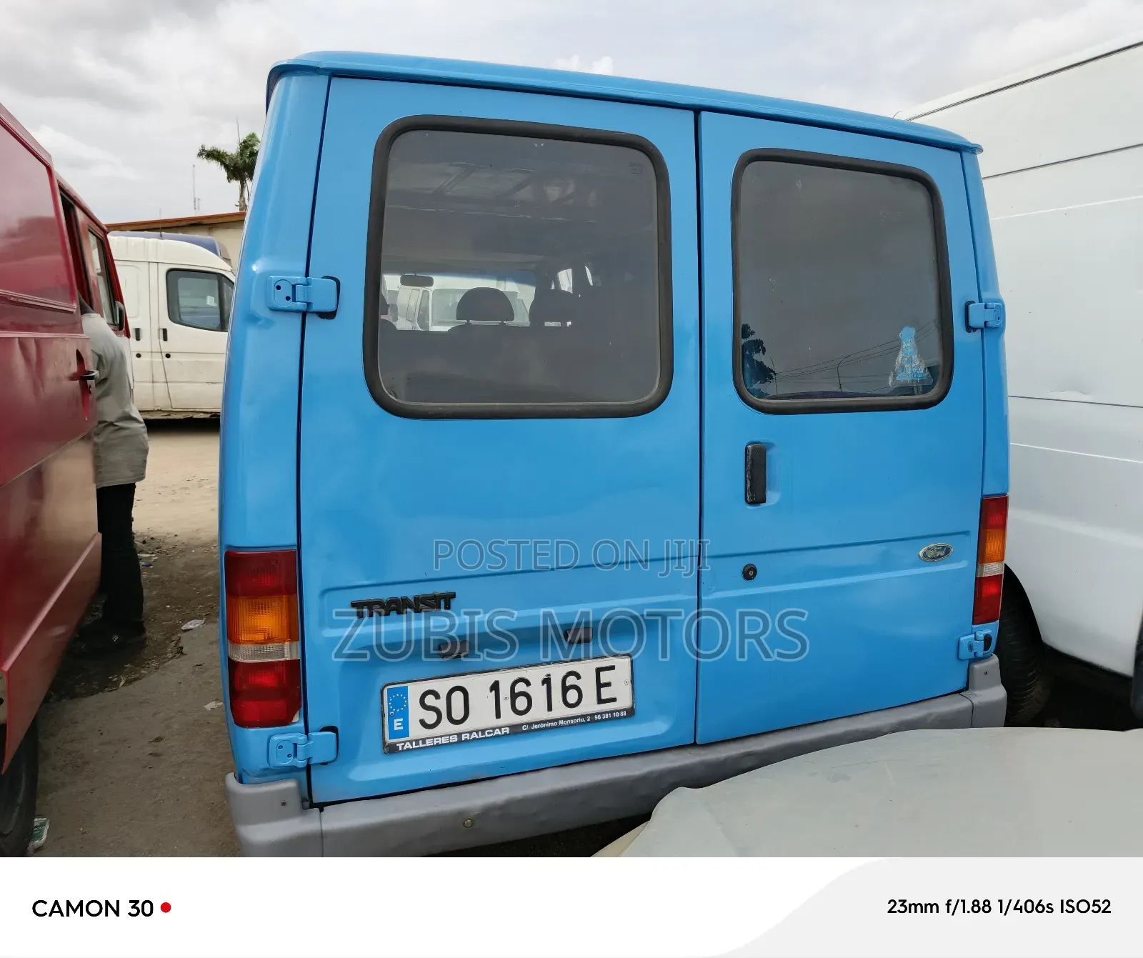 Ford Transit 2000 Blue