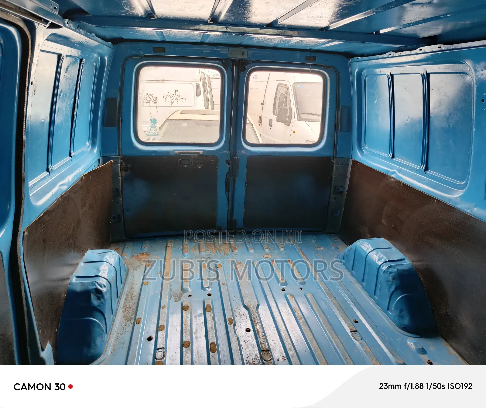 Ford Transit 2000 Blue