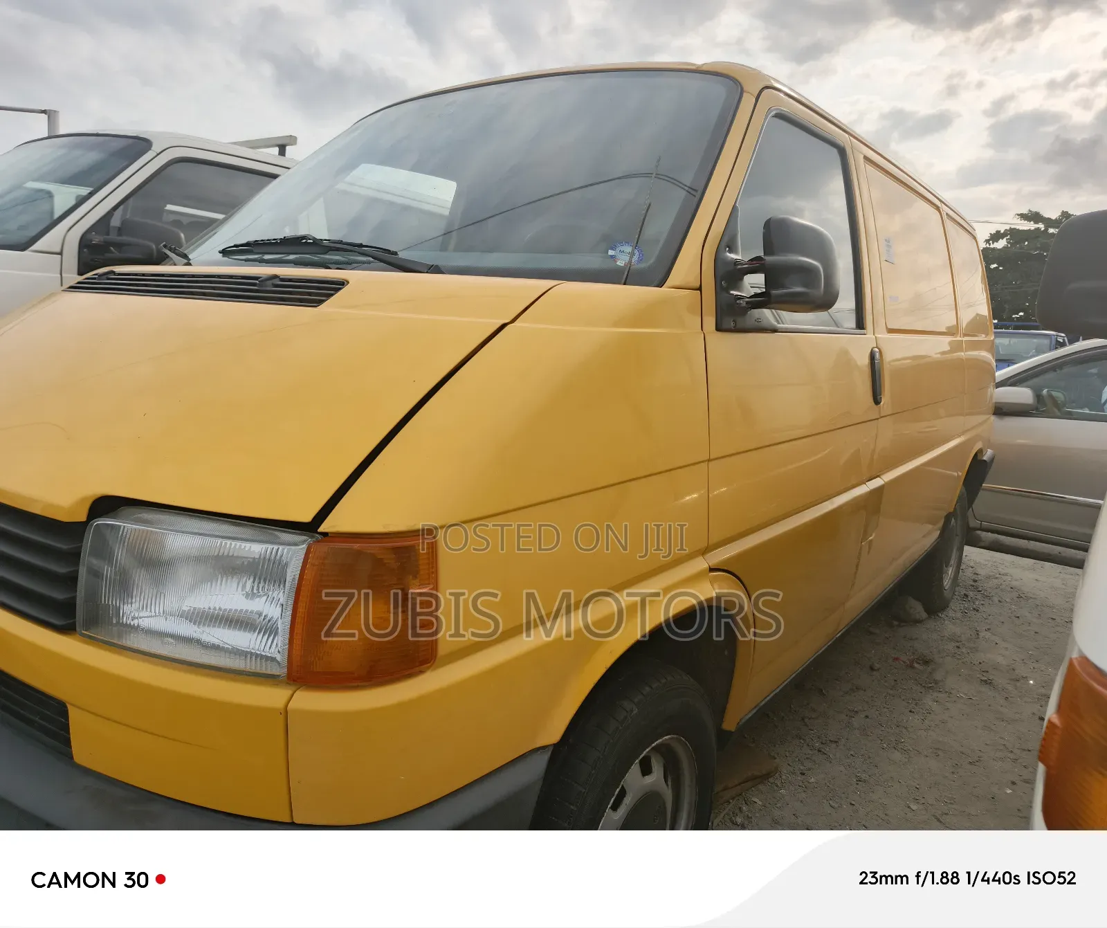 Volkswagen Transporter 2005 Yellow