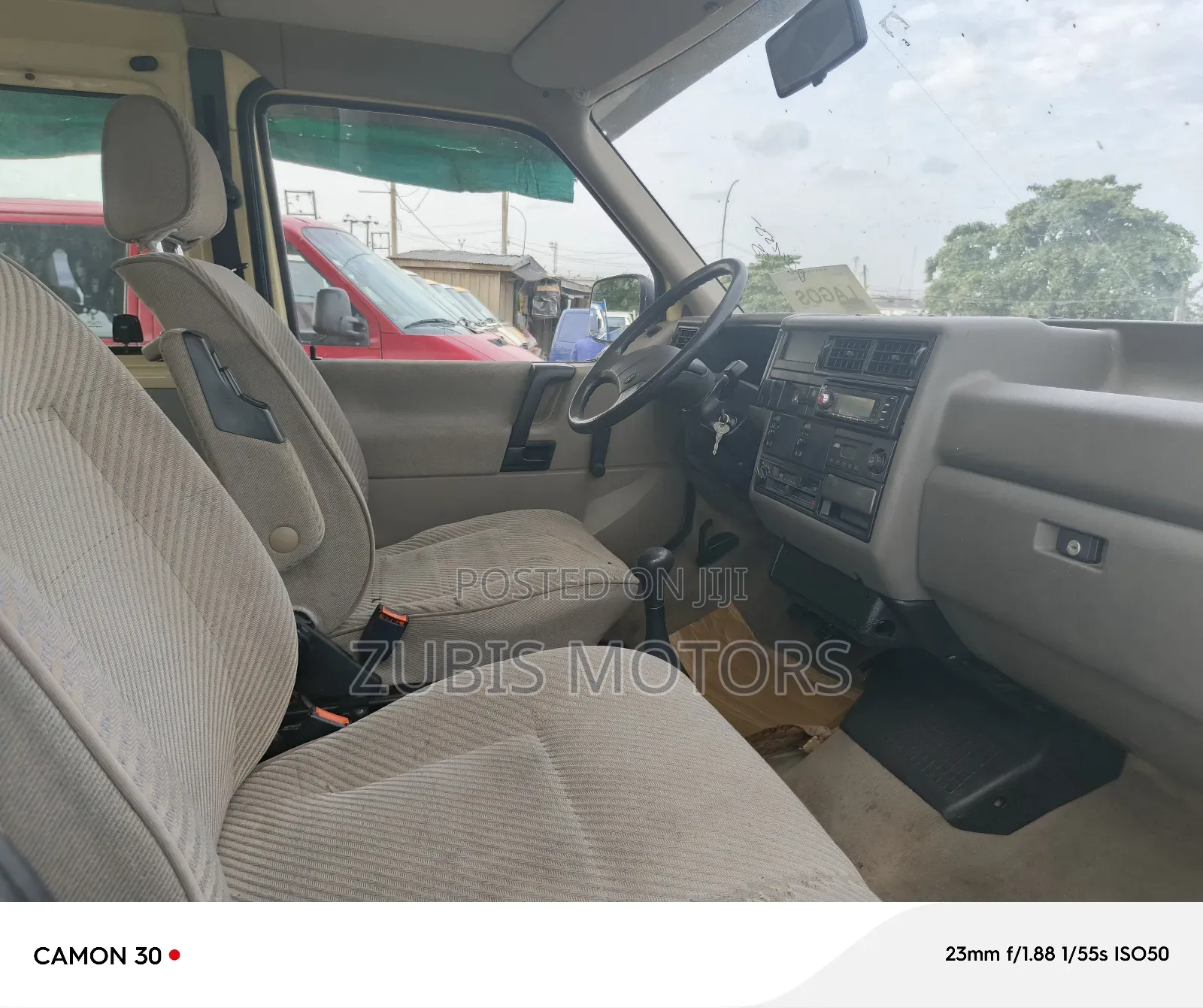 Volkswagen Transporter 2005 Yellow