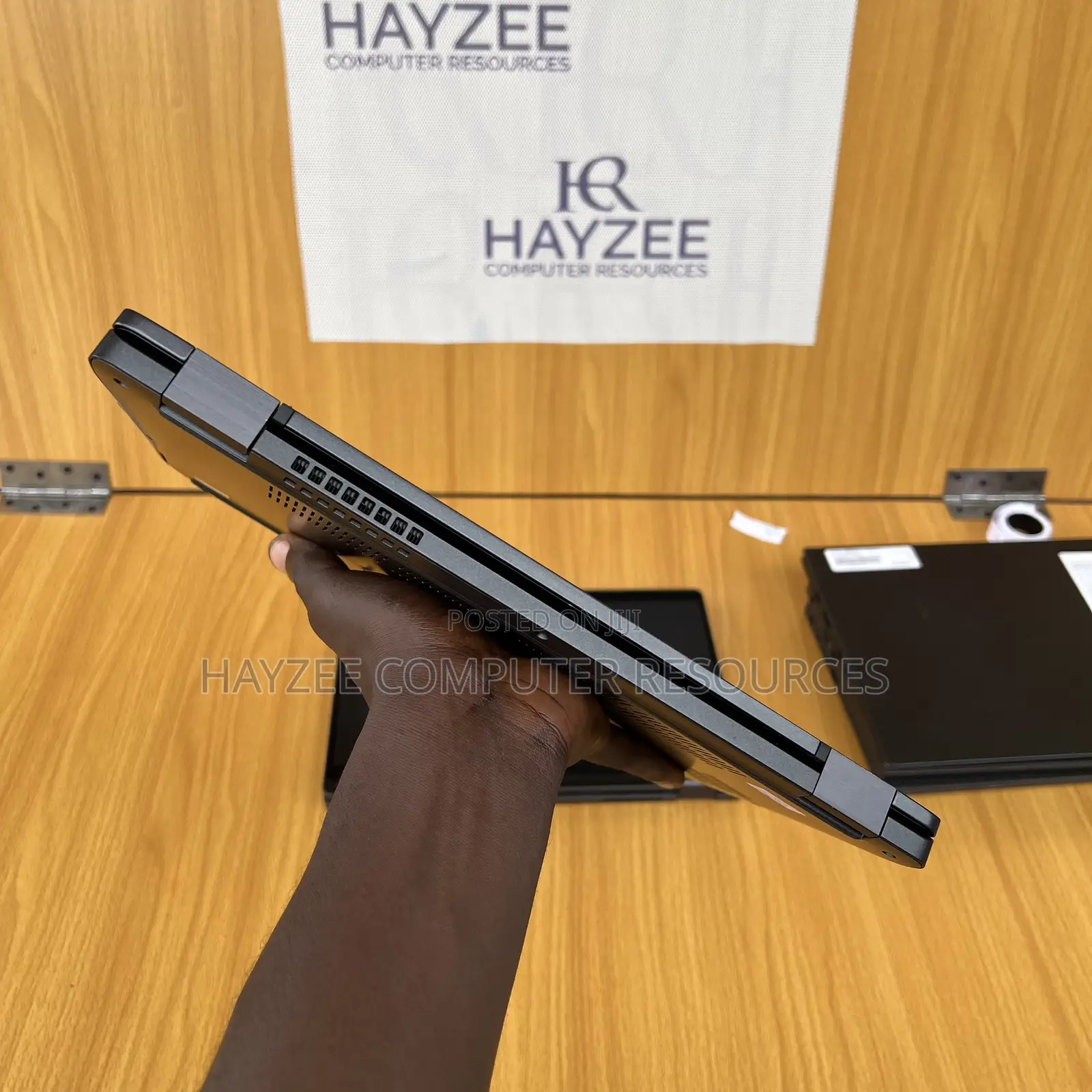 Laptop Dell Latitude 5300 16GB Intel Core I7 SSD 512GB