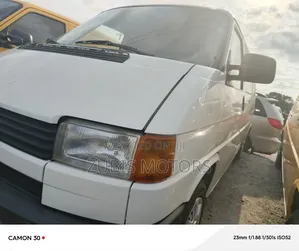Volkswagen Transporter 2005 White