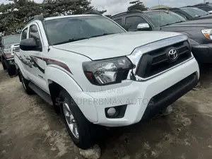 Toyota Tacoma 2014 White