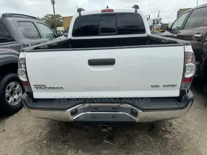 Toyota Tacoma 2014 White