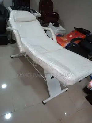Facial/Massage Bed