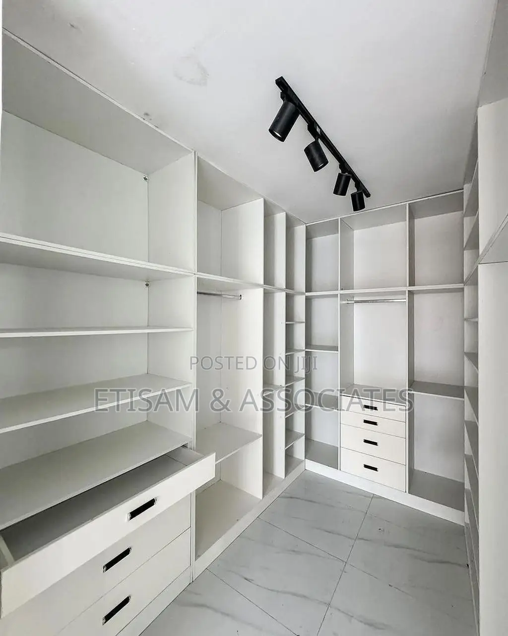 Furnished 5bdrm Duplex in Ln Gated Estate With, Chevron for sale