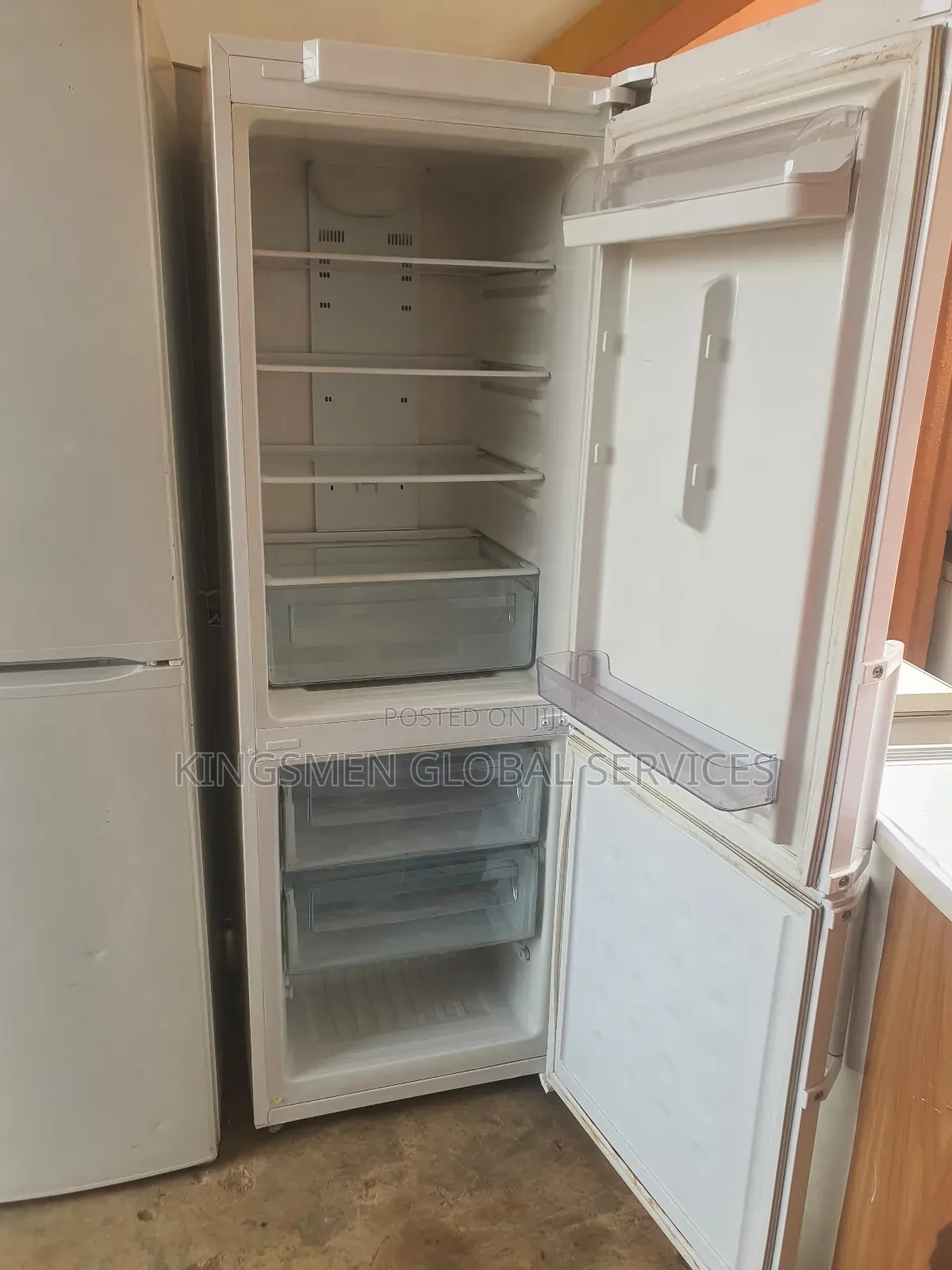 Samsung High Quality Refrigerator + Front Door Display