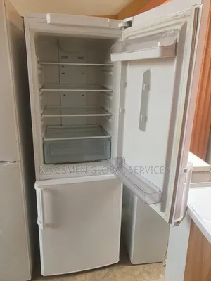 Samsung High Quality Refrigerator + Front Door Display