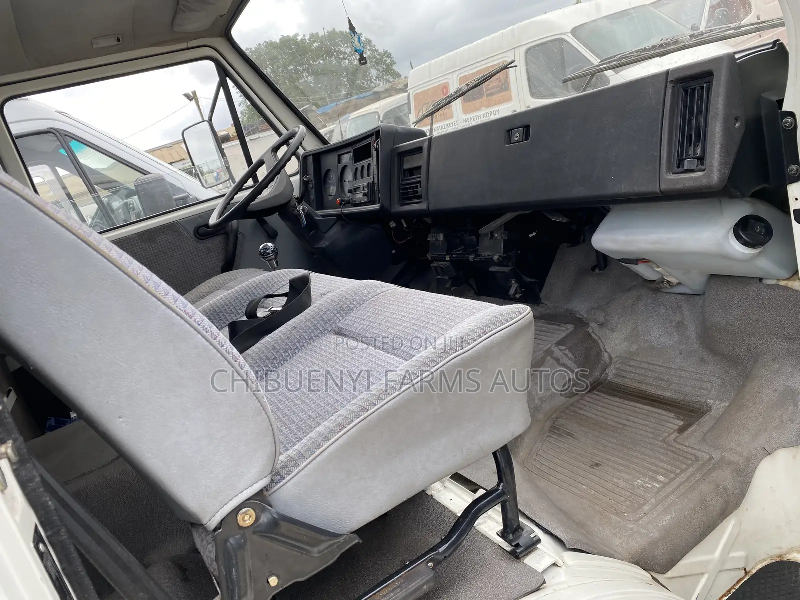 Volkswagen LT 2000 White