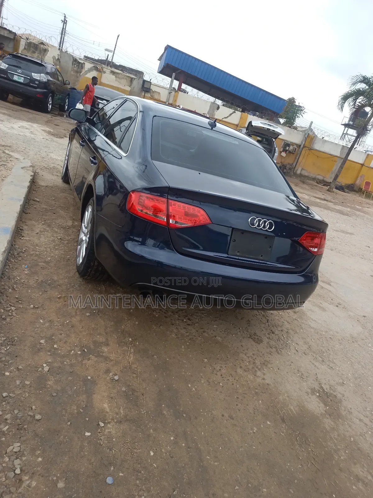 Audi A4 2.0T Premium 2012 Blue
