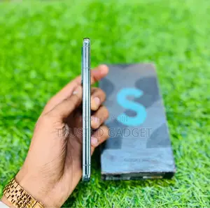 New Samsung Galaxy S22 5G 256 GB Green