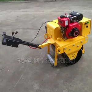 Single Drum Compacting Roller
