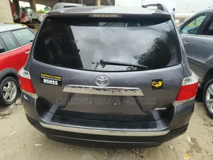 Toyota Highlander Limited 3.5L 2WD 2013 Gray