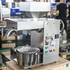 (12/15kg Per Hour) Oil Extracting Machine / Hot Oil Presser