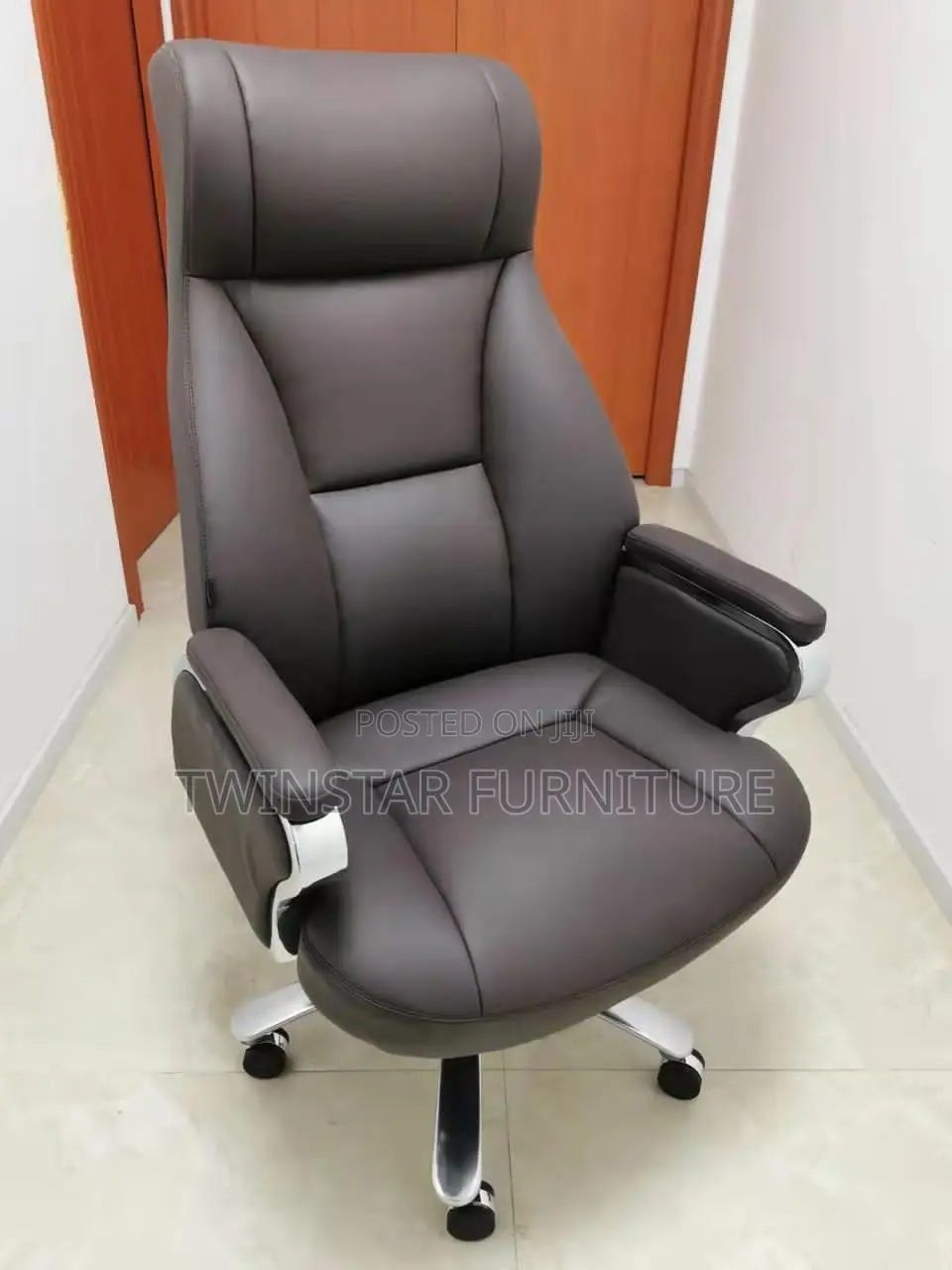 New Modern Executive CEO Leather Office Chair