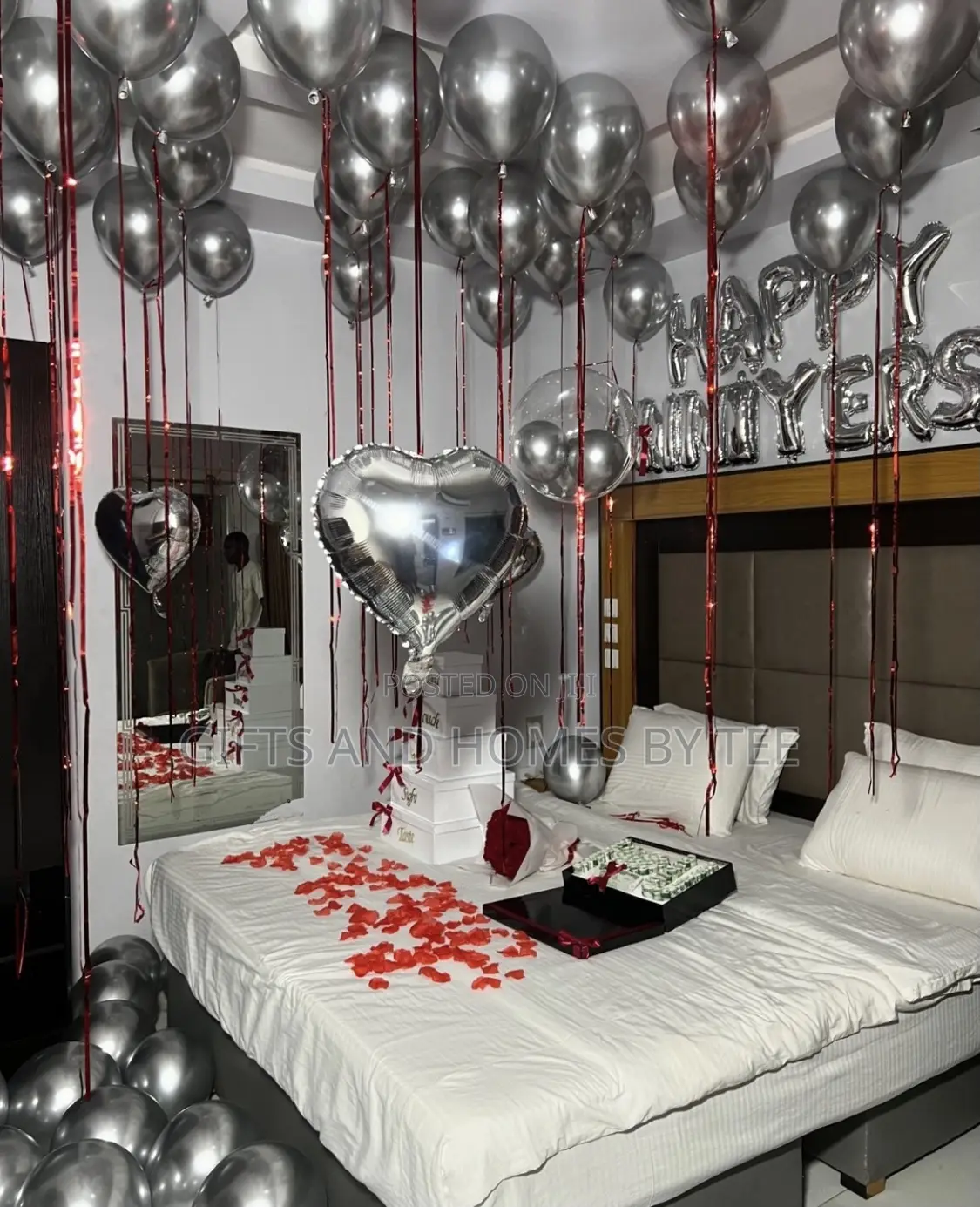 Silver Themed Balloon Craft