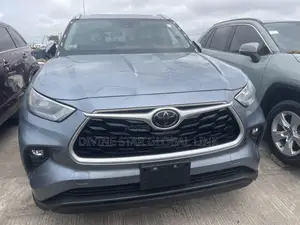 Toyota Highlander Limited 2021 Blue