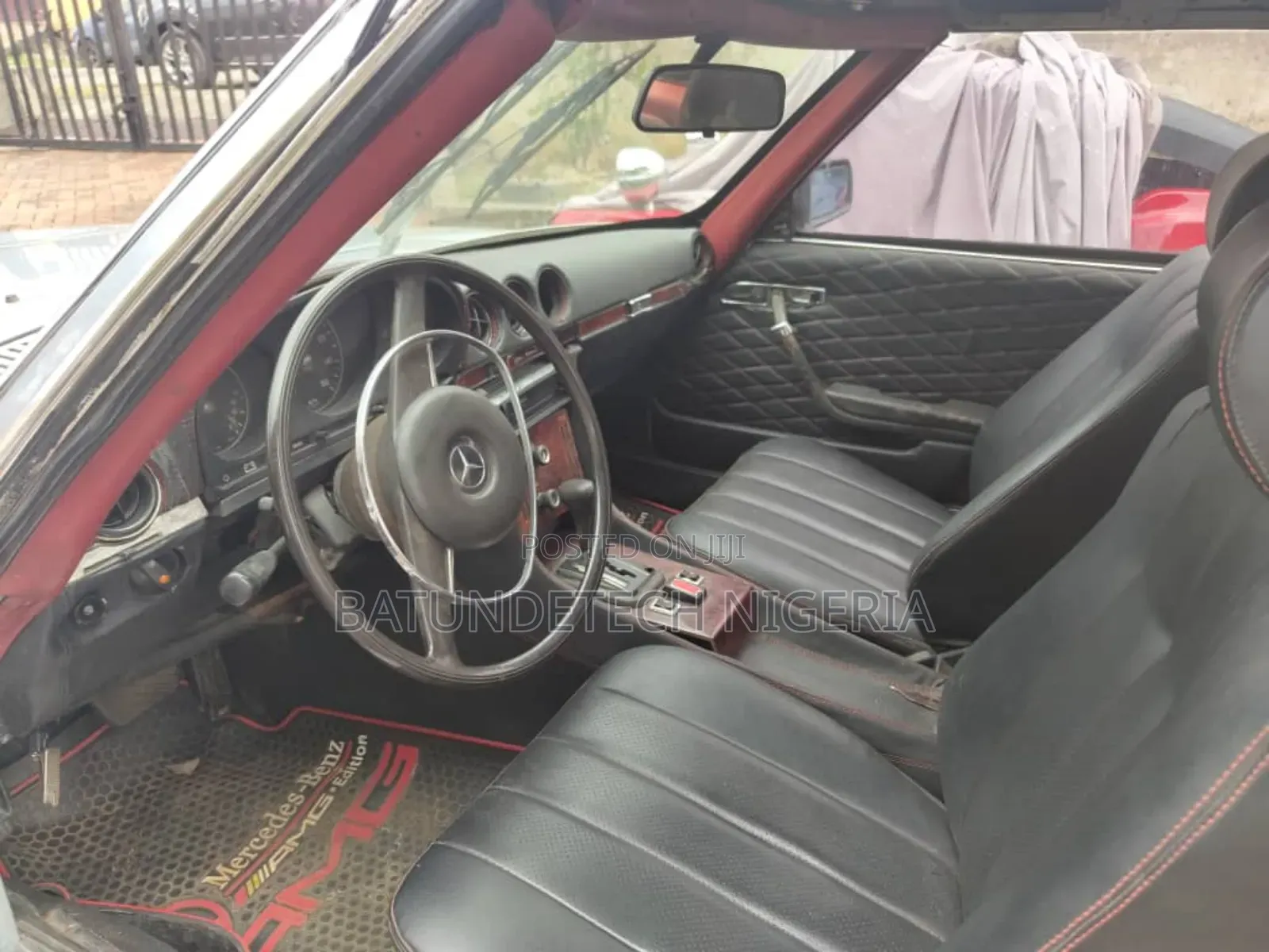 Mercedes-Benz SL-Class 1977 Blue