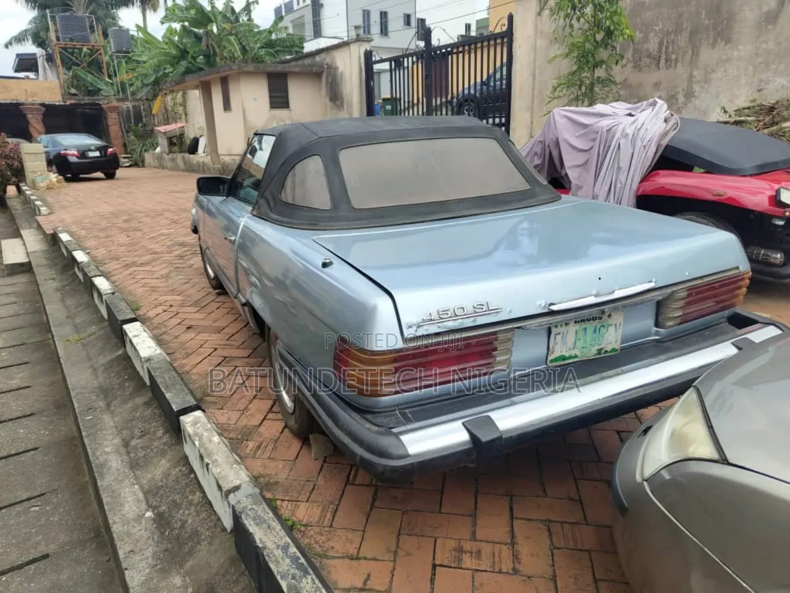 Mercedes-Benz SL-Class 1977 Blue