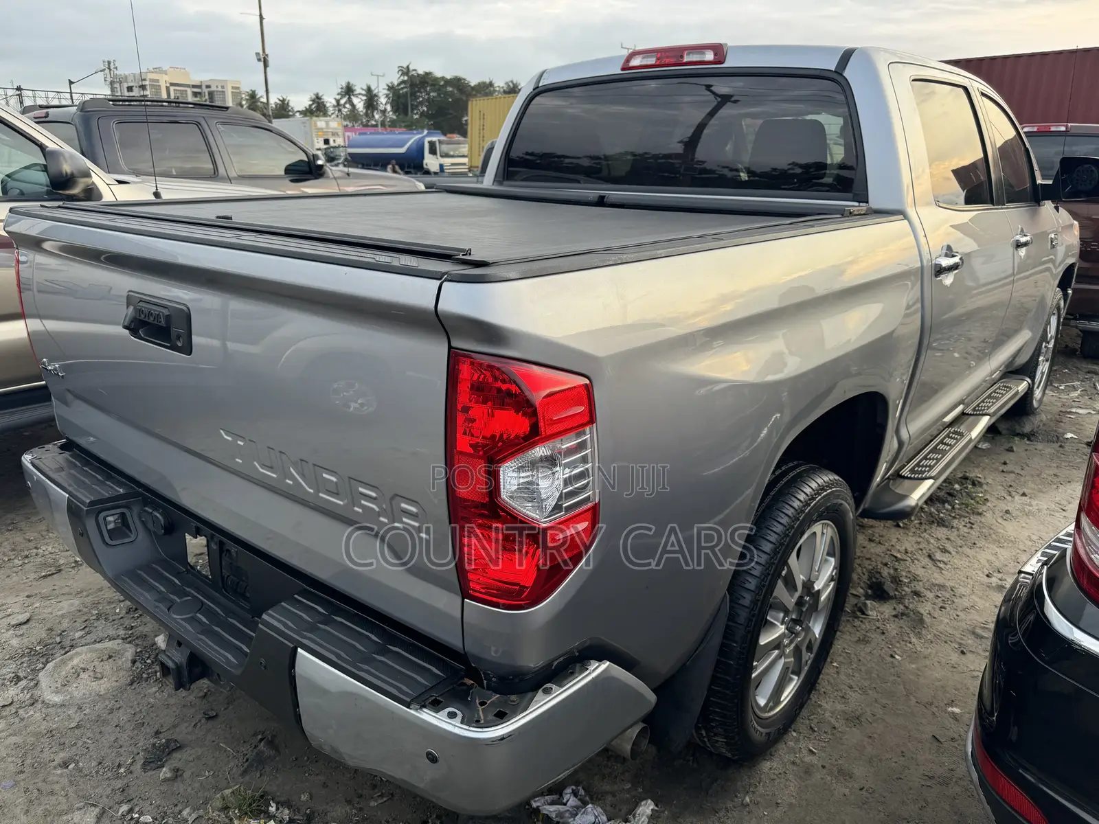 Toyota Tundra 2015 Silver
