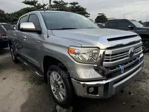 Toyota Tundra 2015 Silver