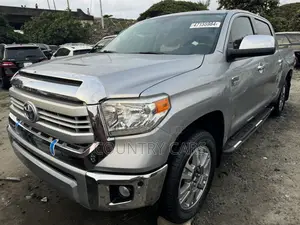 Toyota Tundra 2015 Silver