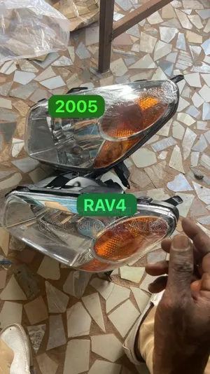 Headlamp Rav4 2005