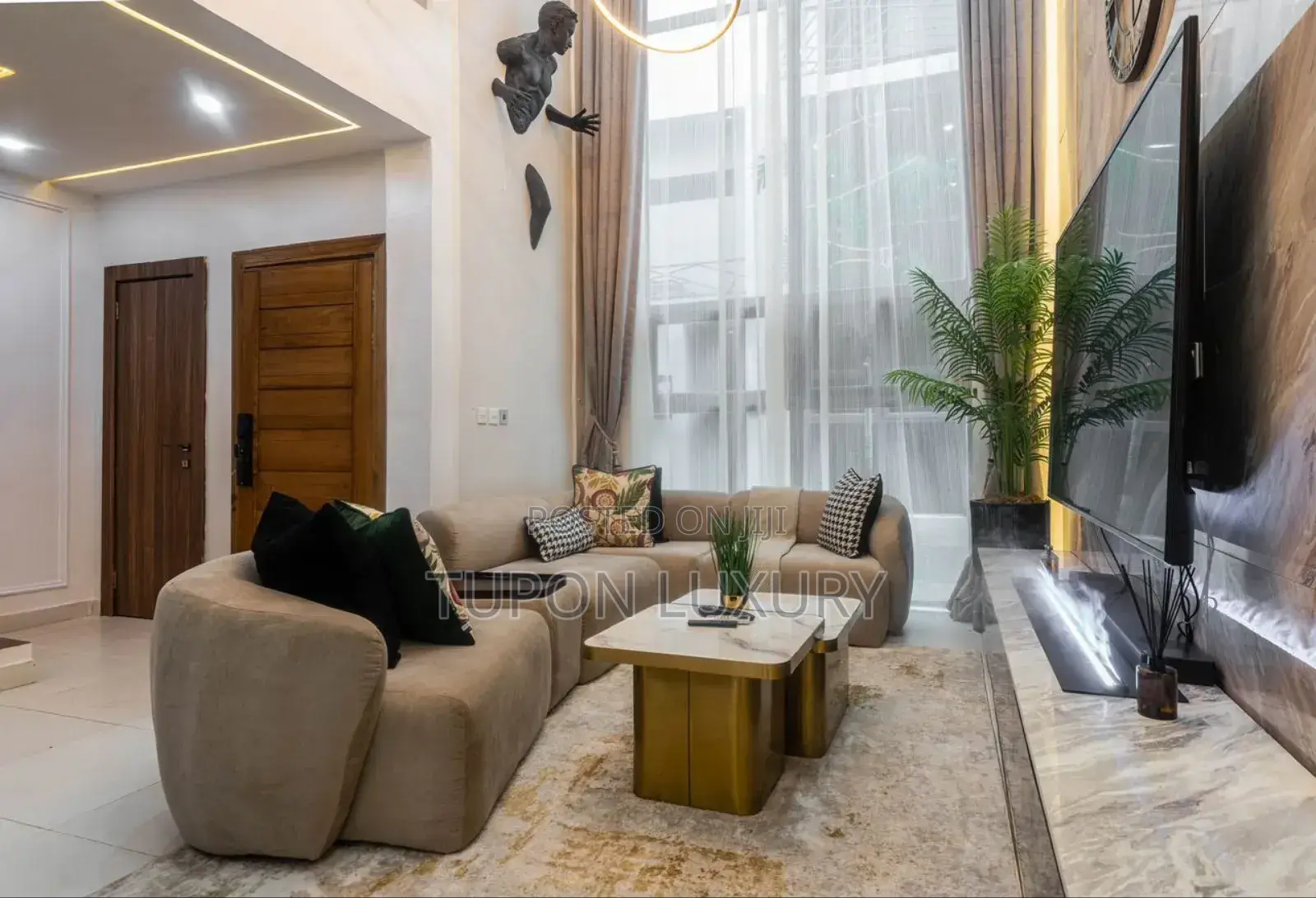 2 Bed Maisonette With Ps5
