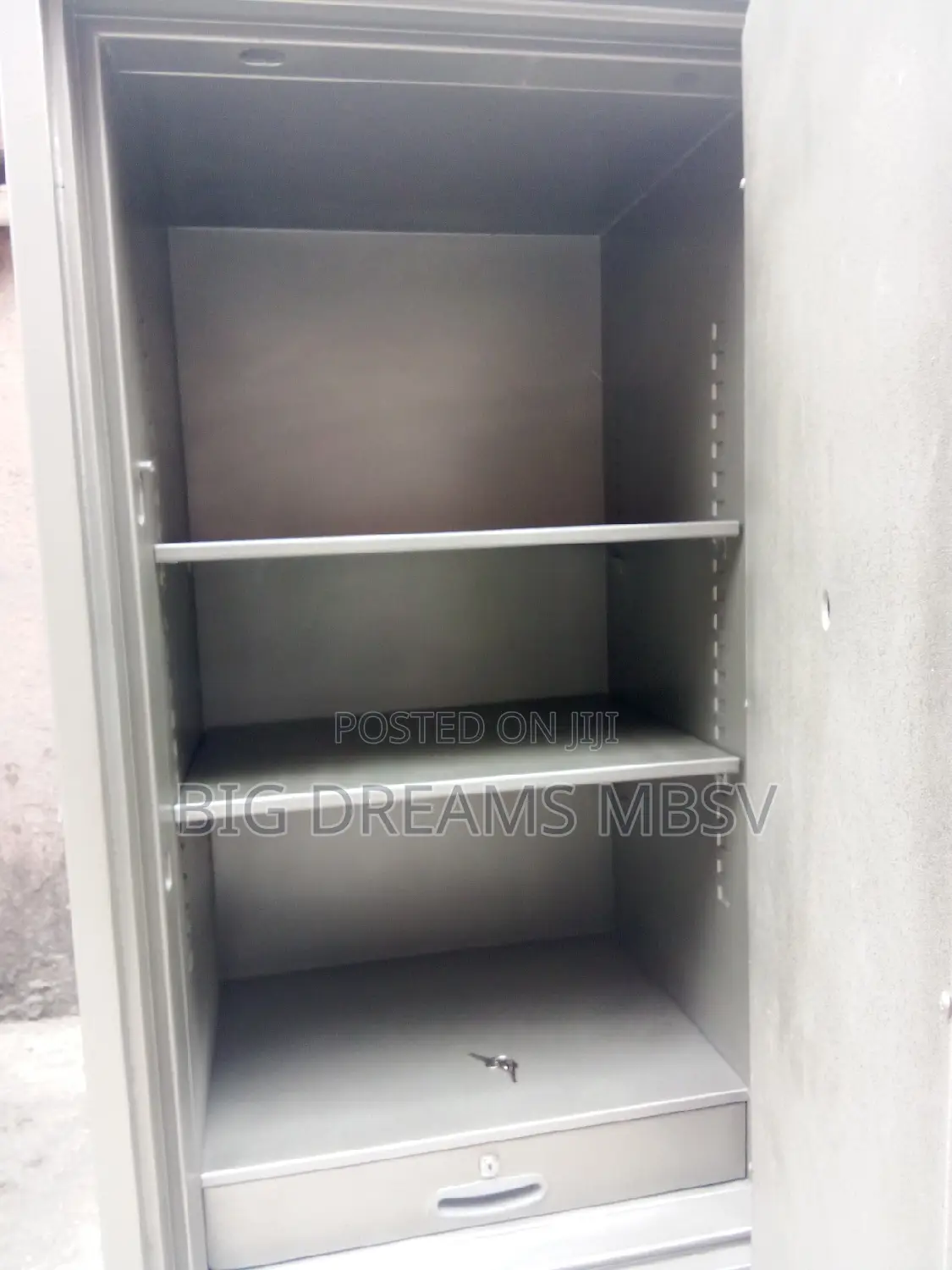 GB (109) Manual Fireproof Safe