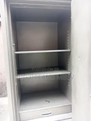 GB (109) Manual Fireproof Safe