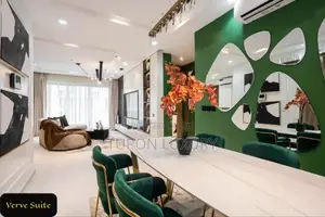 2 Bed Apartment With Pool and Ps5