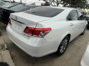 Lexus ES 350 2011 White
