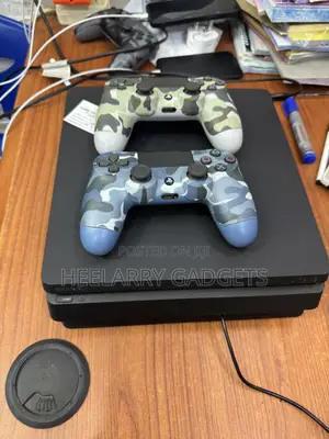 Playstation 4 Slim
