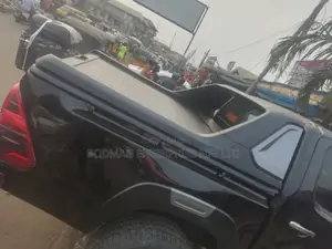 Manual Rolling Boot Cover With Complete TRD Spoiler =__':