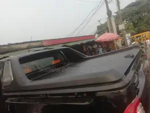 Manual Rolling Boot Cover With Complete TRD Spoiler =__':
