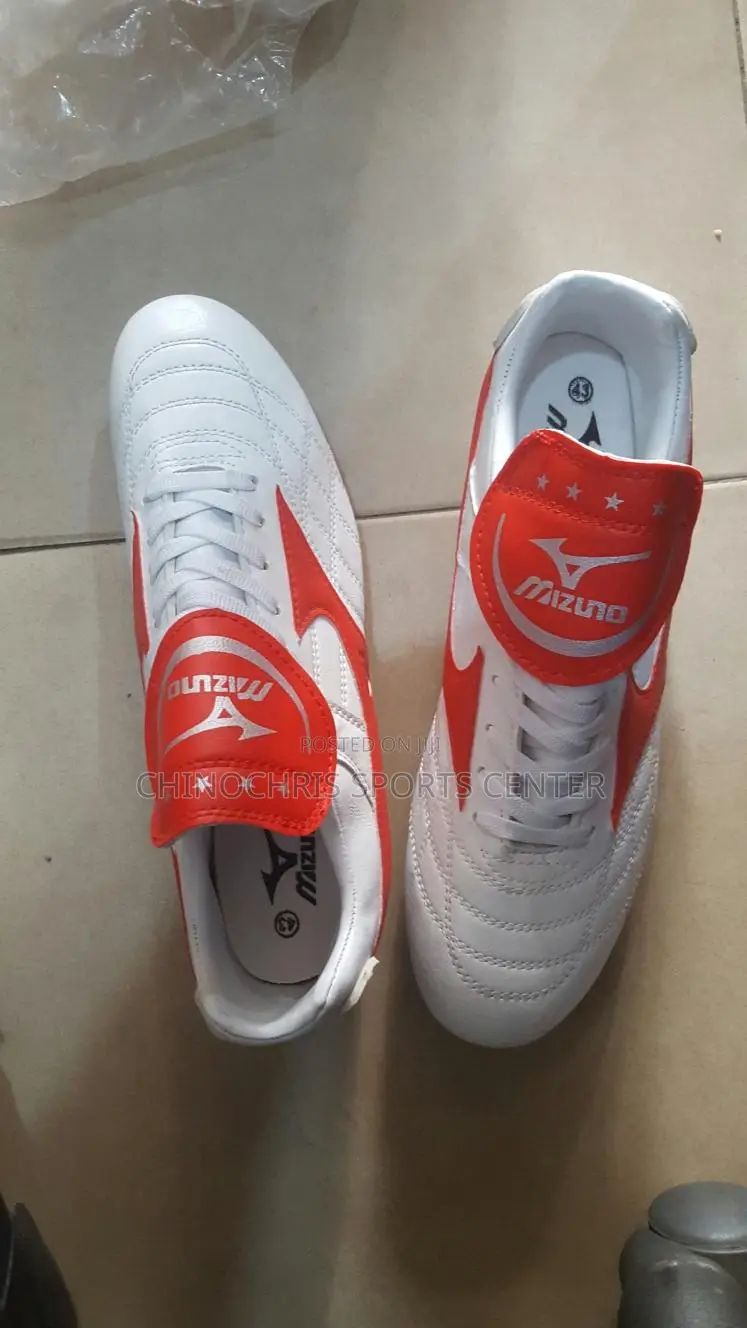 Mizuno Soccer Boot