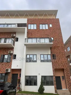 4bdrm Townhouse/Terrace in Gaduwa for sale