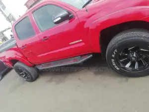 Off Road Step for Toyota Tacoma - _=: