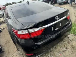 Lexus ES 350 FWD 2013 Black