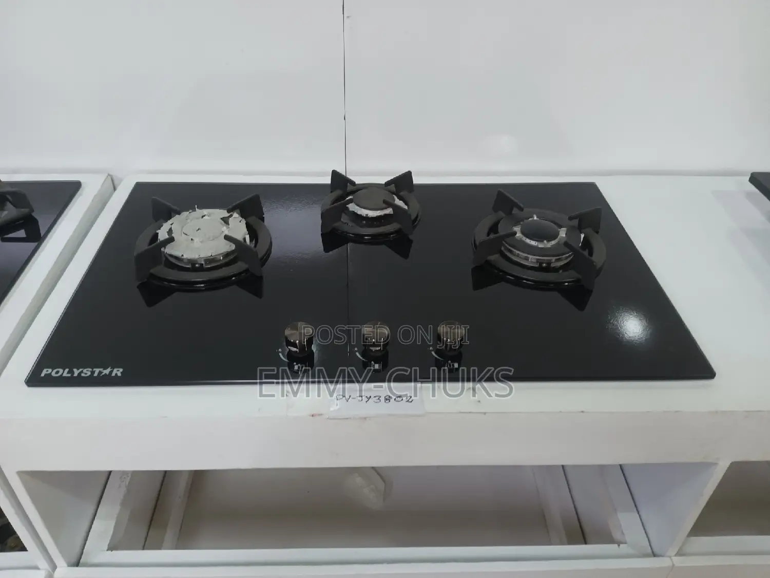 Inbuilt 3 Burner Gas Cooker
