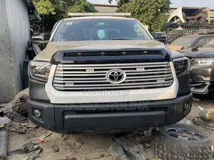 Toyota Tundra 2010 Upgraded to 2022 Face Lift Kit Available