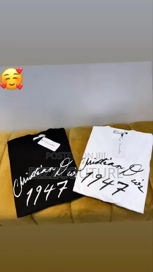 Original CHRISTIAN Dior T-Shirts Available in Store
