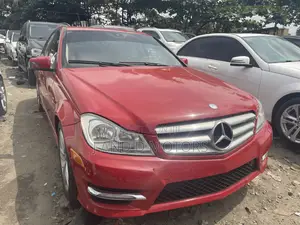Mercedes-Benz C300 Luxury 4Matic Sedan AWD (3.5L 6cyl 7A) 2013 Red