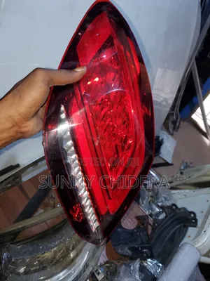 C300 2015 Back Lights Lifts Side