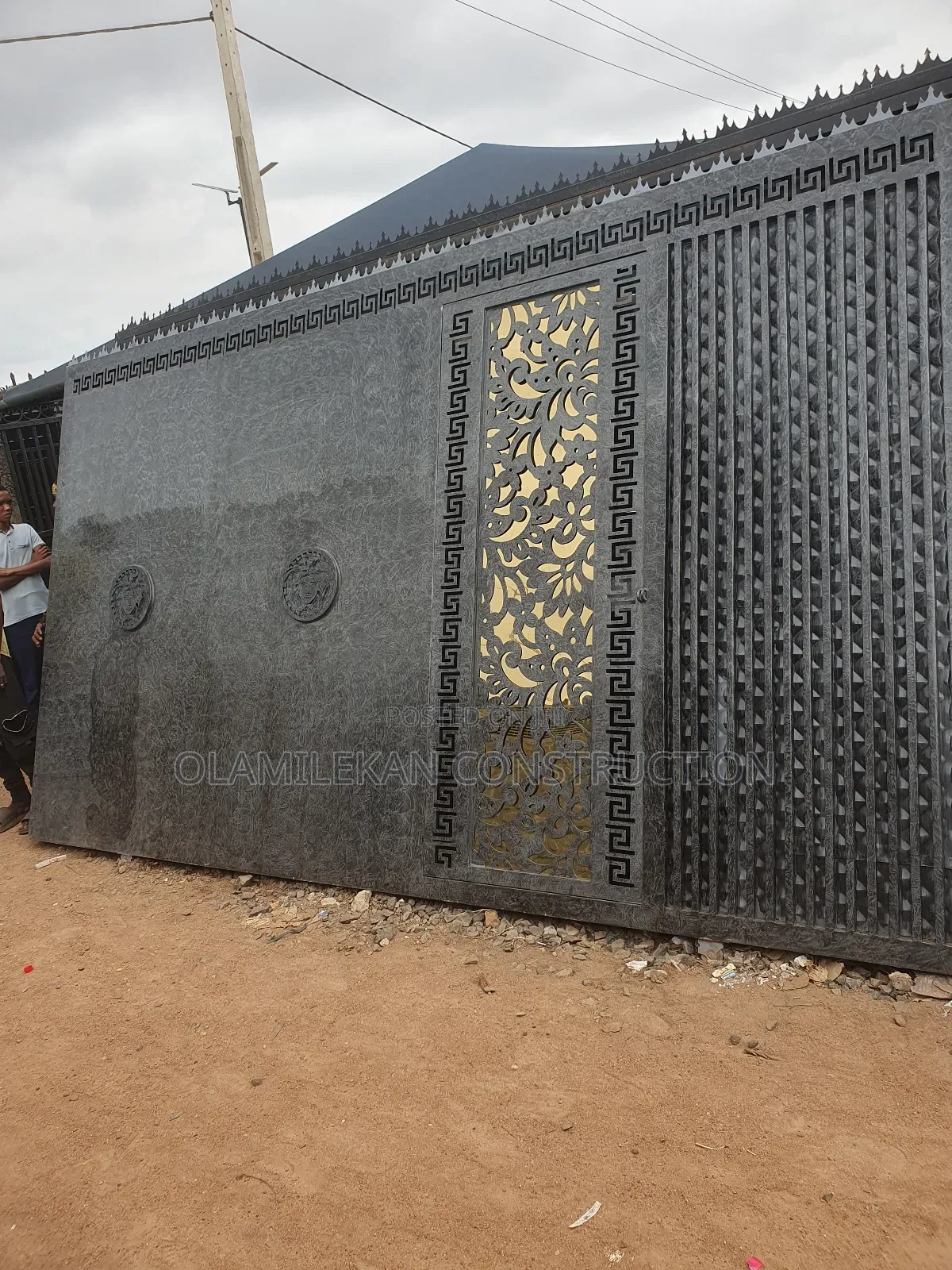 Design Sliding Gate