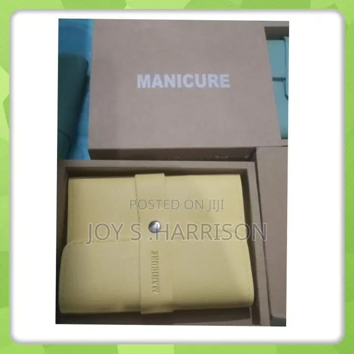 Manicure Kits 16 Pieces in One Packet for Spa Use