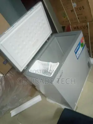 Fast Freezing Skyrun Chest Freezer BD-200A / 200L L