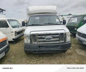 Photo - Ford E350 2013 White