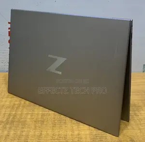 Laptop HP ZBook Firefly G8 16GB Intel Core I7 SSD 512GB